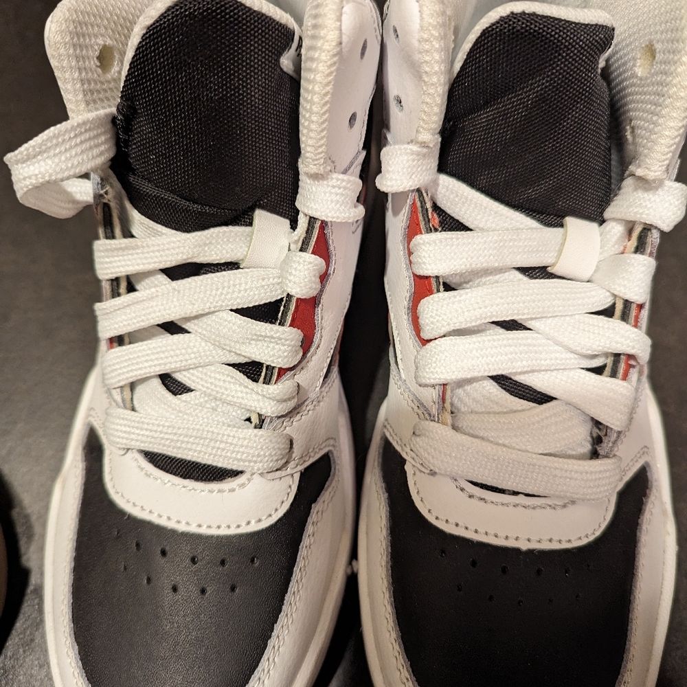 Reebok tennis shoes, brand new